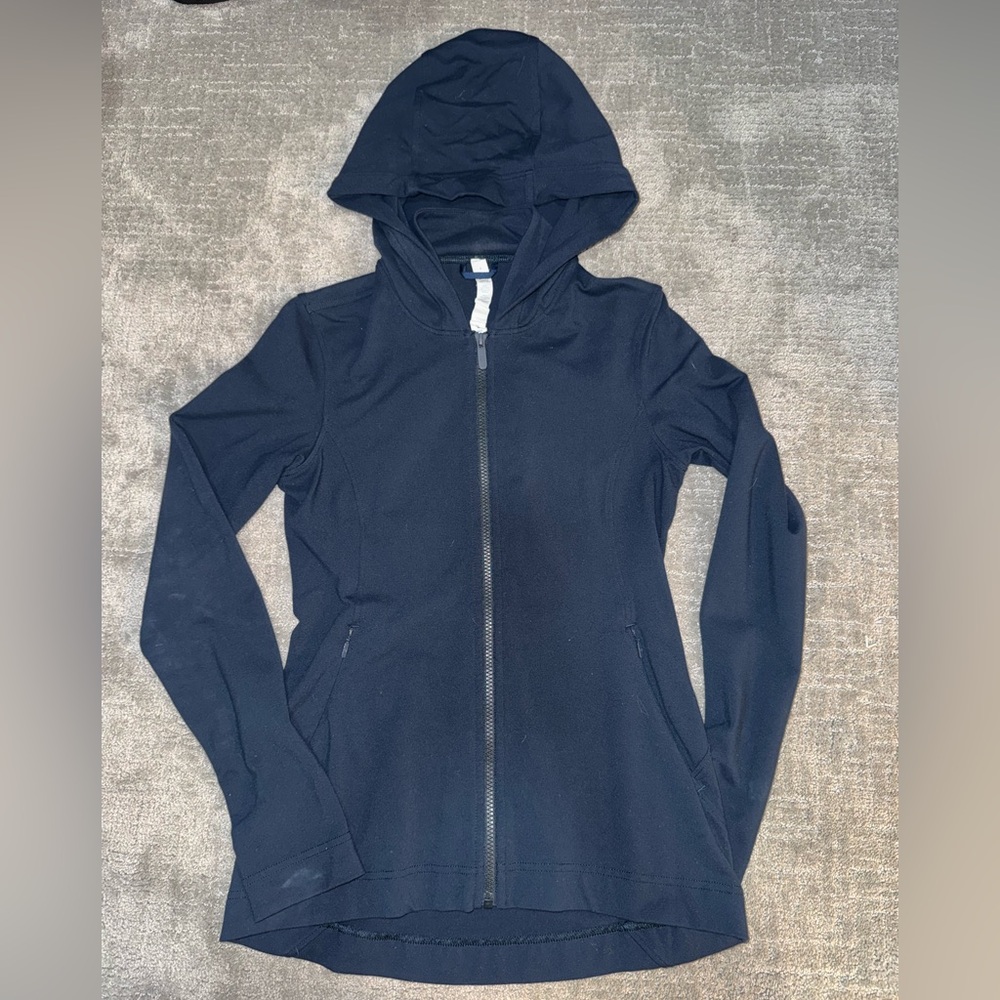 Used excellent condition Lululemon hoodie nocturnal teal size 4